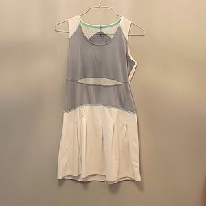Athleta Athletic golf/tennis dress size small women small grey white and blue